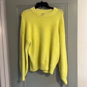 Soft green yellow calia sweater